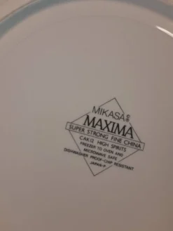 3 grandes assiettes postmodernes Mikasa Maxima