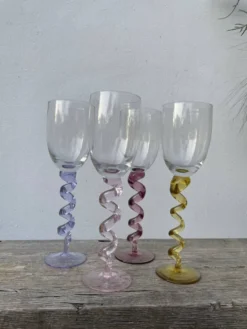 4 grandes coupes flûtes à champagne multicolores torsadés