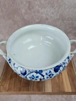 Grande soupière ancienne Creil & Montereau – Modèle Flora