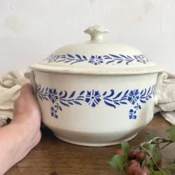 Grande soupière ancienne Sainte Uze