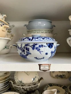Grande soupière Creil & Montereau en terre de fer bleue, service