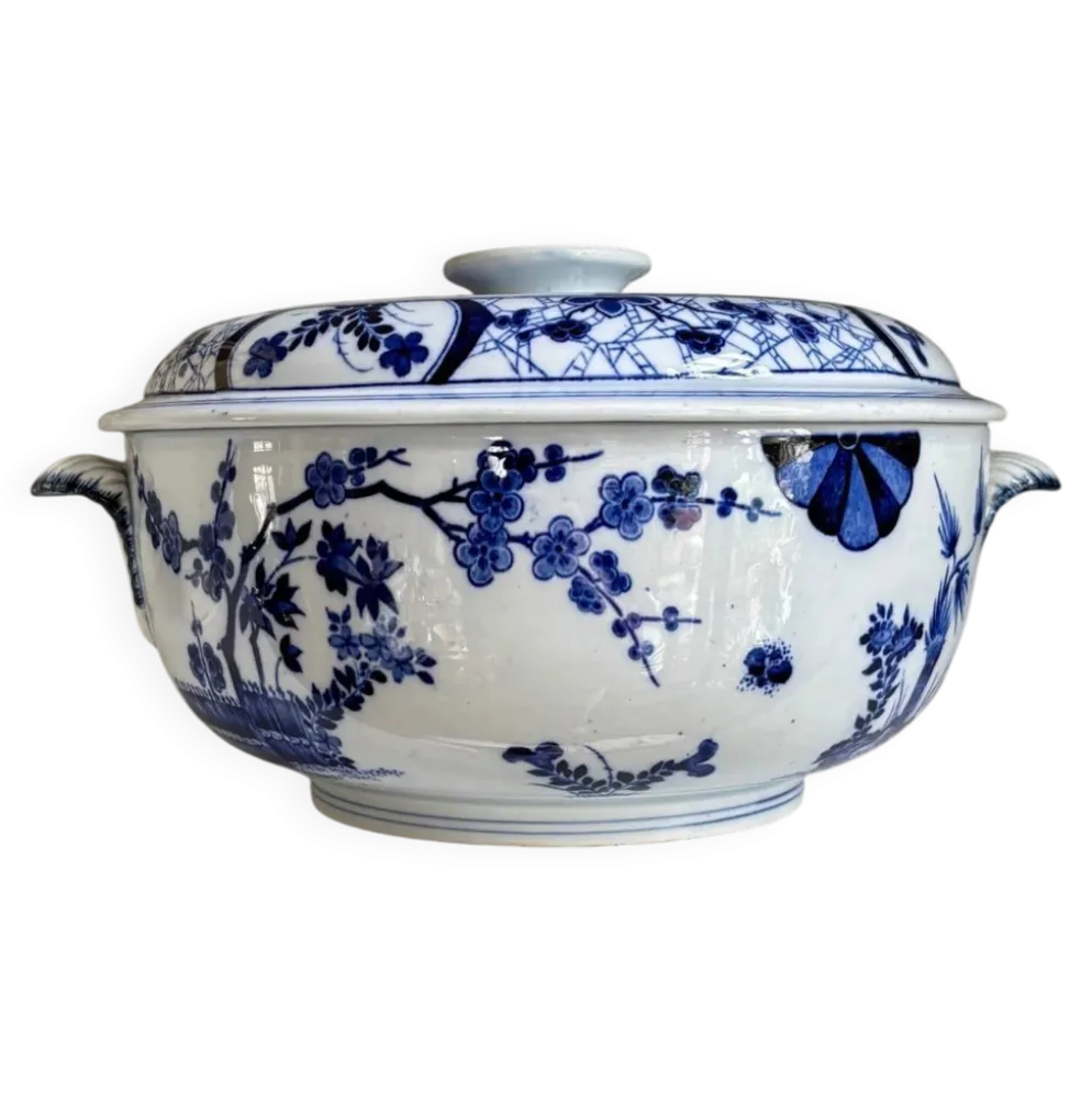 Grande soupière Creil & Montereau en terre de fer bleue, service "Japon"
