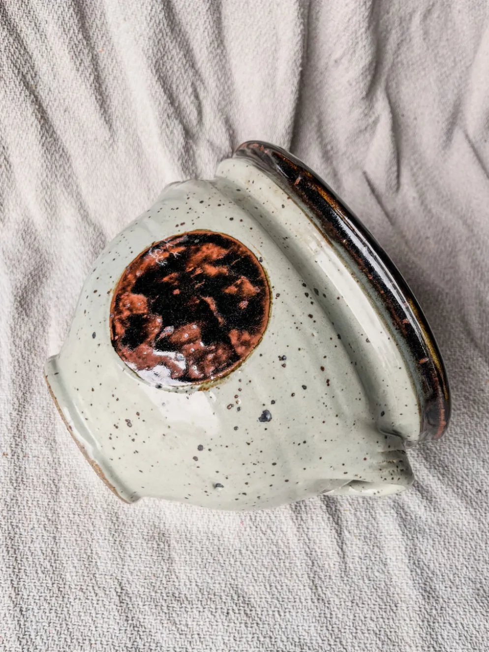 Grande Soupière en Grès Pyrité