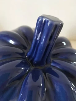 Grande soupière vintage en céramique émaillée bleu outremer