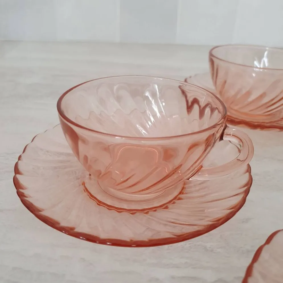 Grandes tasses Rosalines avec sous-tasses