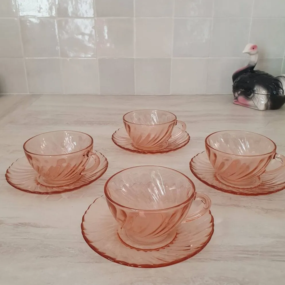 Grandes tasses Rosalines avec sous-tasses