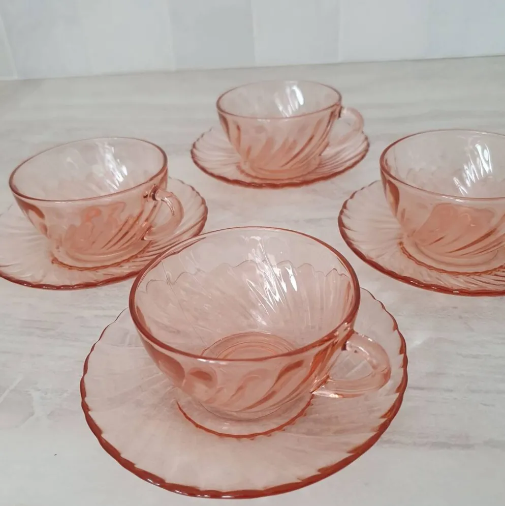 Grandes tasses Rosalines avec sous-tasses