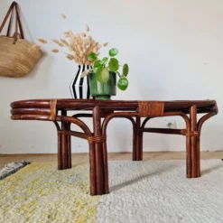 Grande table basse ancienne en rotin et cannage – Esprit bohème