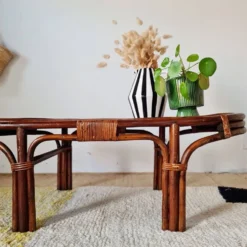 Grande table basse ancienne en rotin et cannage – Esprit bohème