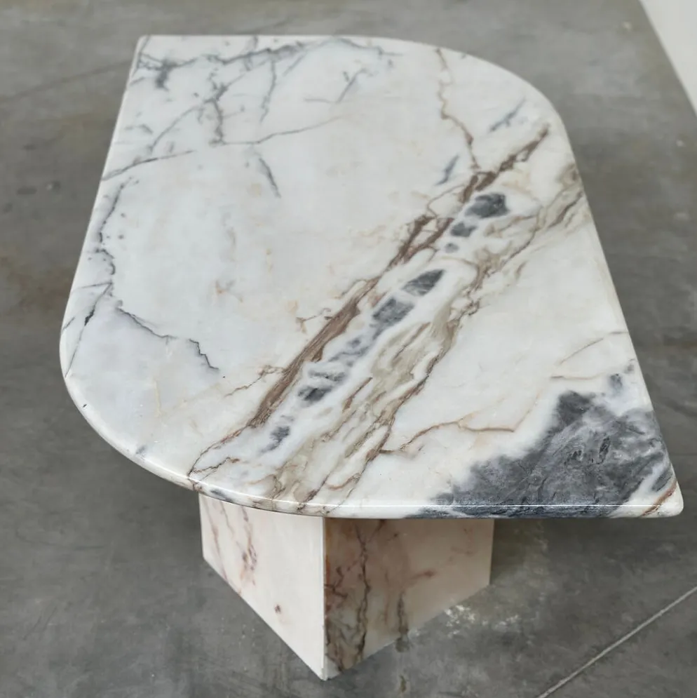 Grande table basse en marbre postmoderne italienne, table sculpturale en pierre vintage, années 1980.