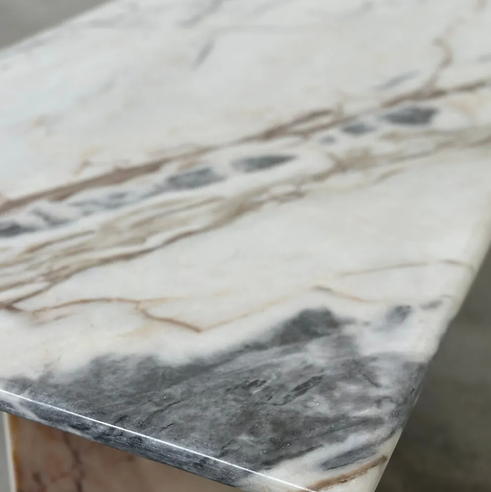 Grande table basse en marbre postmoderne italienne, table sculpturale en pierre vintage, années 1980.