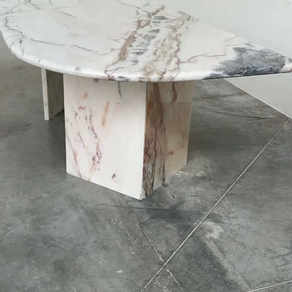 Grande table basse en marbre postmoderne italienne, table sculpturale en pierre vintage, années 1980.