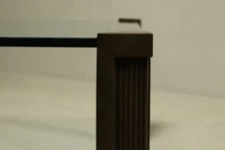 Grande table basse monumentale modèle T14 par Peter Ghyczy années 1970