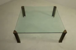 Grande table basse monumentale modèle T14 par Peter Ghyczy années 1970