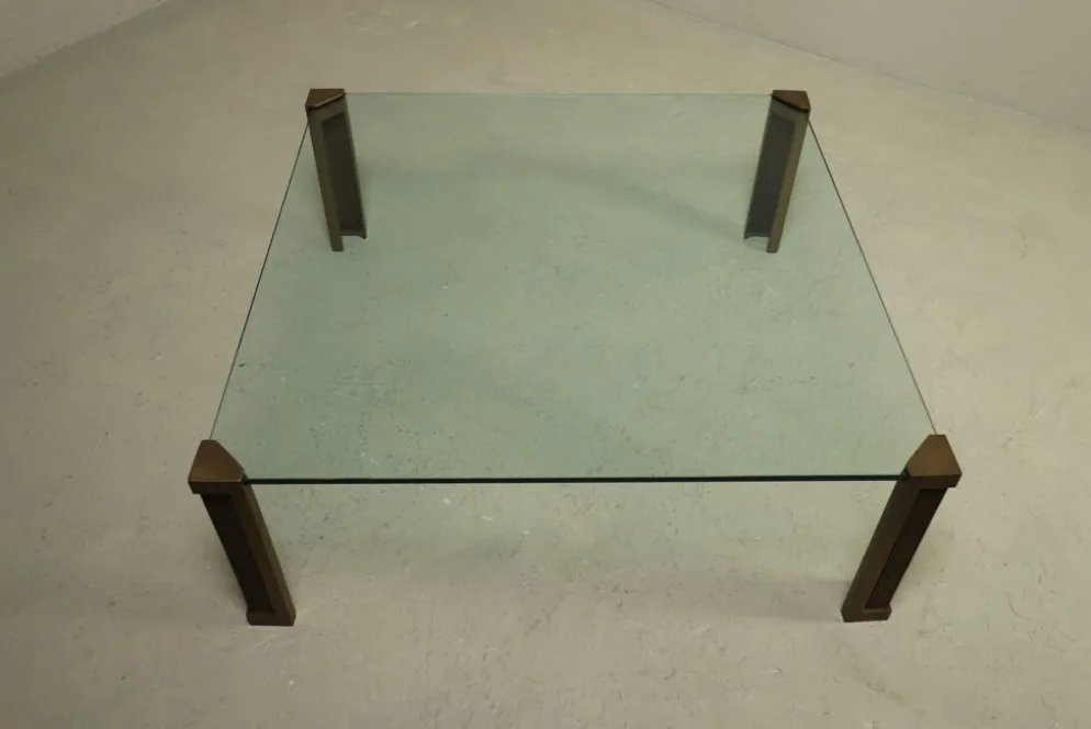 Grande table basse monumentale modèle T14 par Peter Ghyczy années 1970
