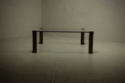 Grande table basse monumentale modèle T14 par Peter Ghyczy années 1970