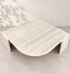 Grande table basse vintage en travertin – plateau sculptural –