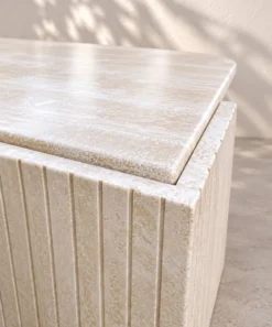 Grande table basse vintage en travertin – plateau sculptural –