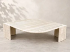 Grande table basse vintage en travertin – plateau sculptural –