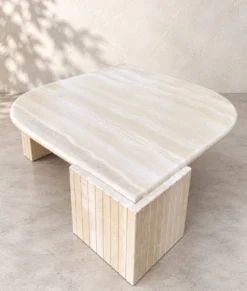 Grande table basse vintage en travertin – plateau sculptural –