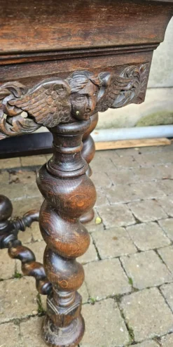 ​Grande table d'appoint octogonale en chêne massif sculpté, s