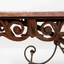 Grande table de boucher française du 19ème siècle en fer forgé et marbre rouge