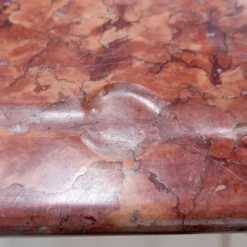 Grande table de boucher française du 19ème siècle en fer forgé et marbre rouge