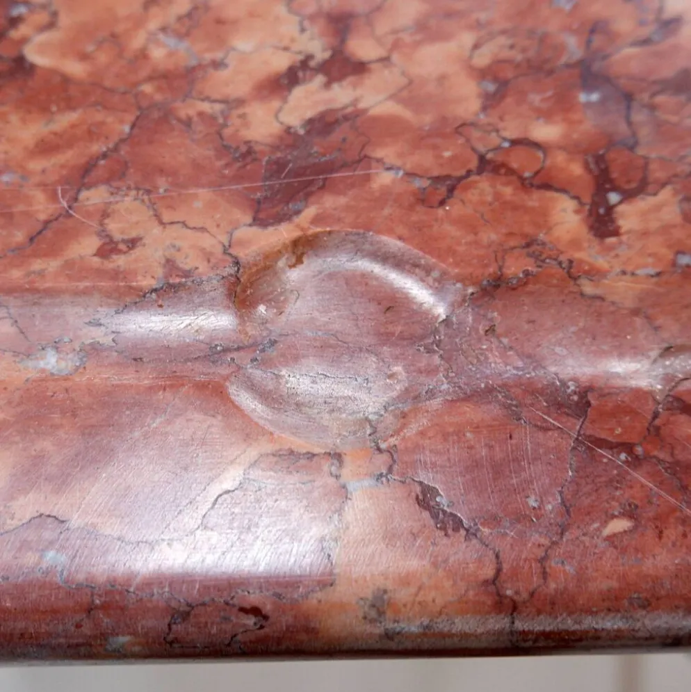 Grande table de boucher française du 19ème siècle en fer forgé et marbre rouge