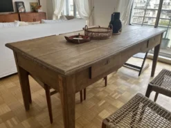 Grande table de ferme ancienne en bois massif – 194 cm