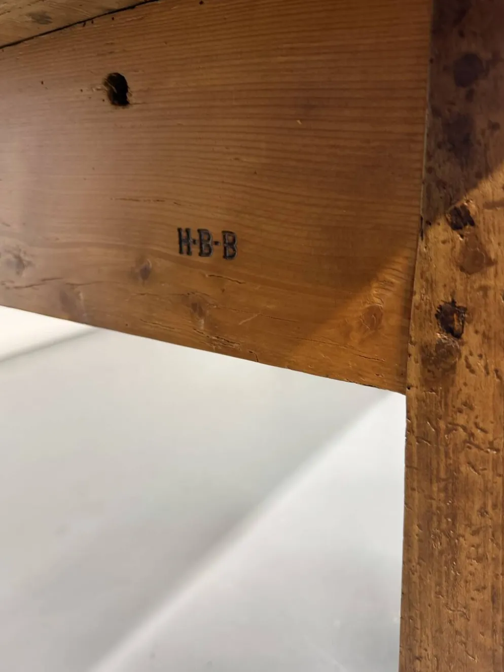 Grande table de ferme en bois avec tiroir en sapin fin 19 eme