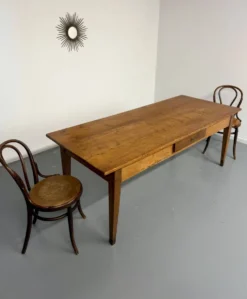 Grande table de ferme en bois avec tiroir en sapin fin 19 eme
