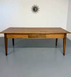 Grande table de ferme en bois avec tiroir en sapin fin 19 eme