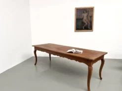 Grande table de ferme en merisier massif des années 1900