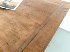 Grande table de ferme en merisier massif des années 1900