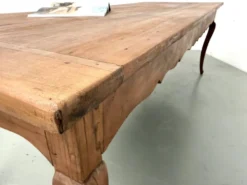 Grande table de ferme en merisier massif des années 1900