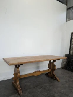 Grande table de ferme en pin à piètement en lyre