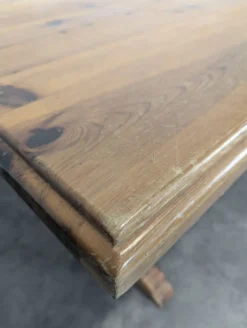 Grande table de ferme en pin à piètement en lyre