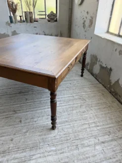 Grande table de ferme XL chêne « carrée » conférence 1950