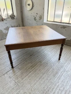 Grande table de ferme XL chêne « carrée » conférence 1950