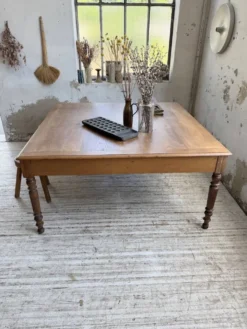 Grande table de ferme XL chêne « carrée » conférence 1950