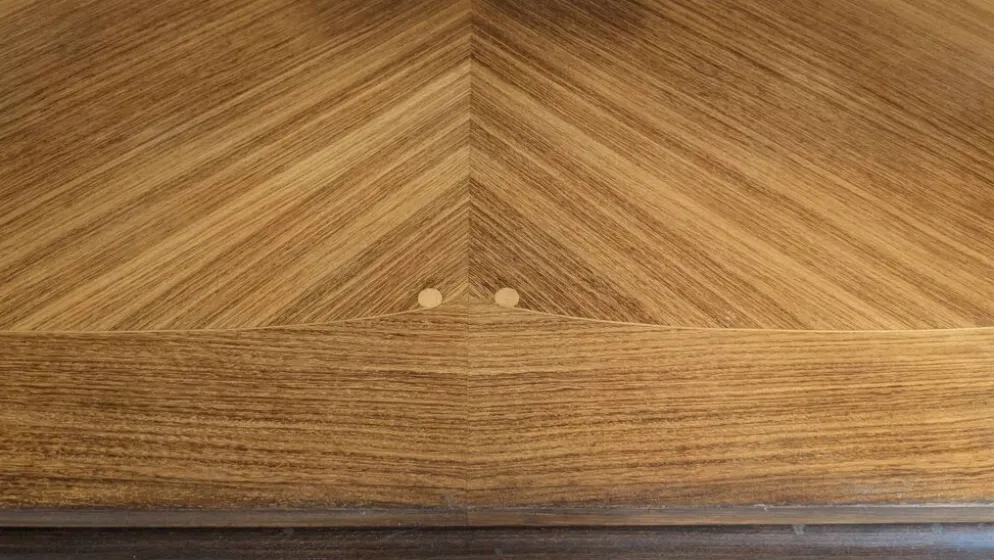 Grande Table de Salle à Manger Vintage 2m. Marqueterie en Chevrons
