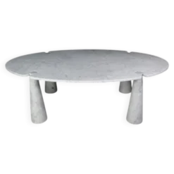 Grande table en marbre blanc de Carrare Eros par Angelo Mangiarotti pour Skipper, années 1990.
