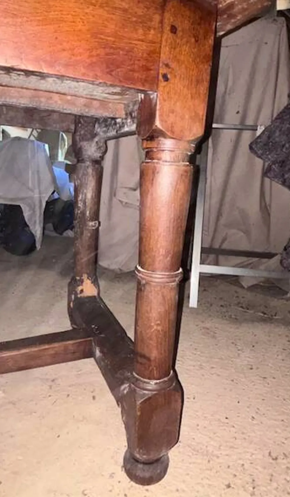 Grande table Louis XIII d'époque en chêne massif