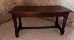 Grande table Louis XIII d'époque en chêne massif