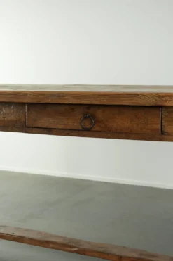 Grande table à manger de ferme antique du 19ème siècle en bois de pin.