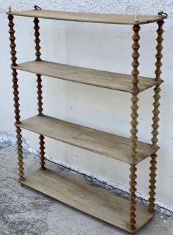 Grande étagère murale XIXé bois tourné décapé.