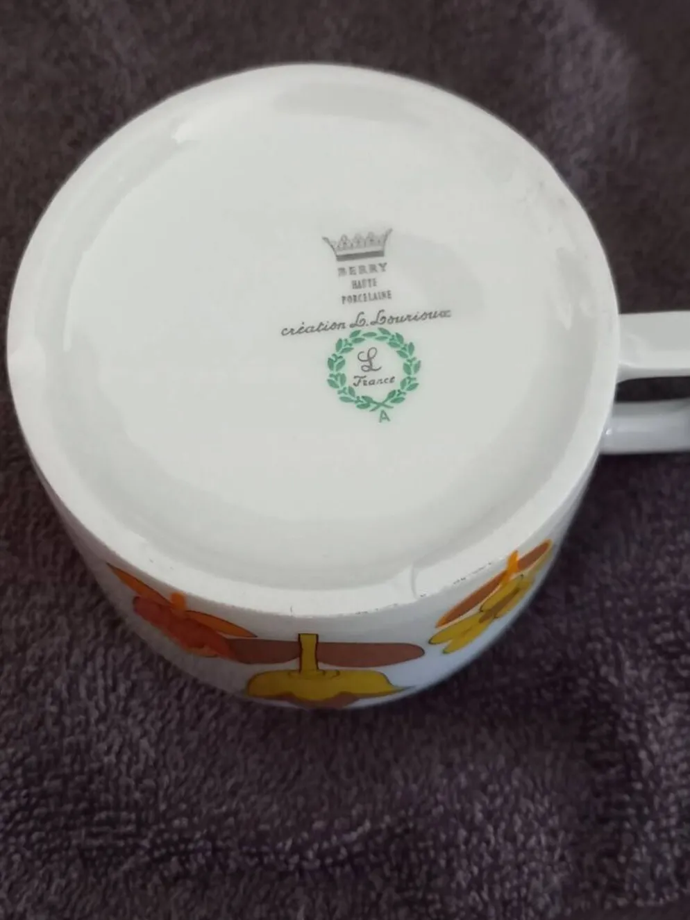 Grande tasse Berry haute porcelaine création Lourioux France
