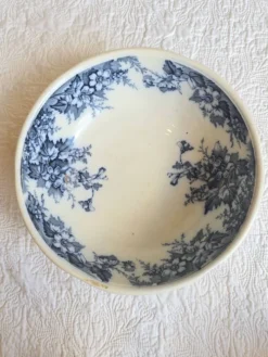 Grande vasque ancienne anglaise A.B & Co modèle May – flow blue floral
