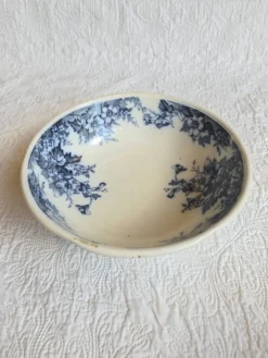 Grande vasque ancienne anglaise A.B & Co modèle May – flow blue floral