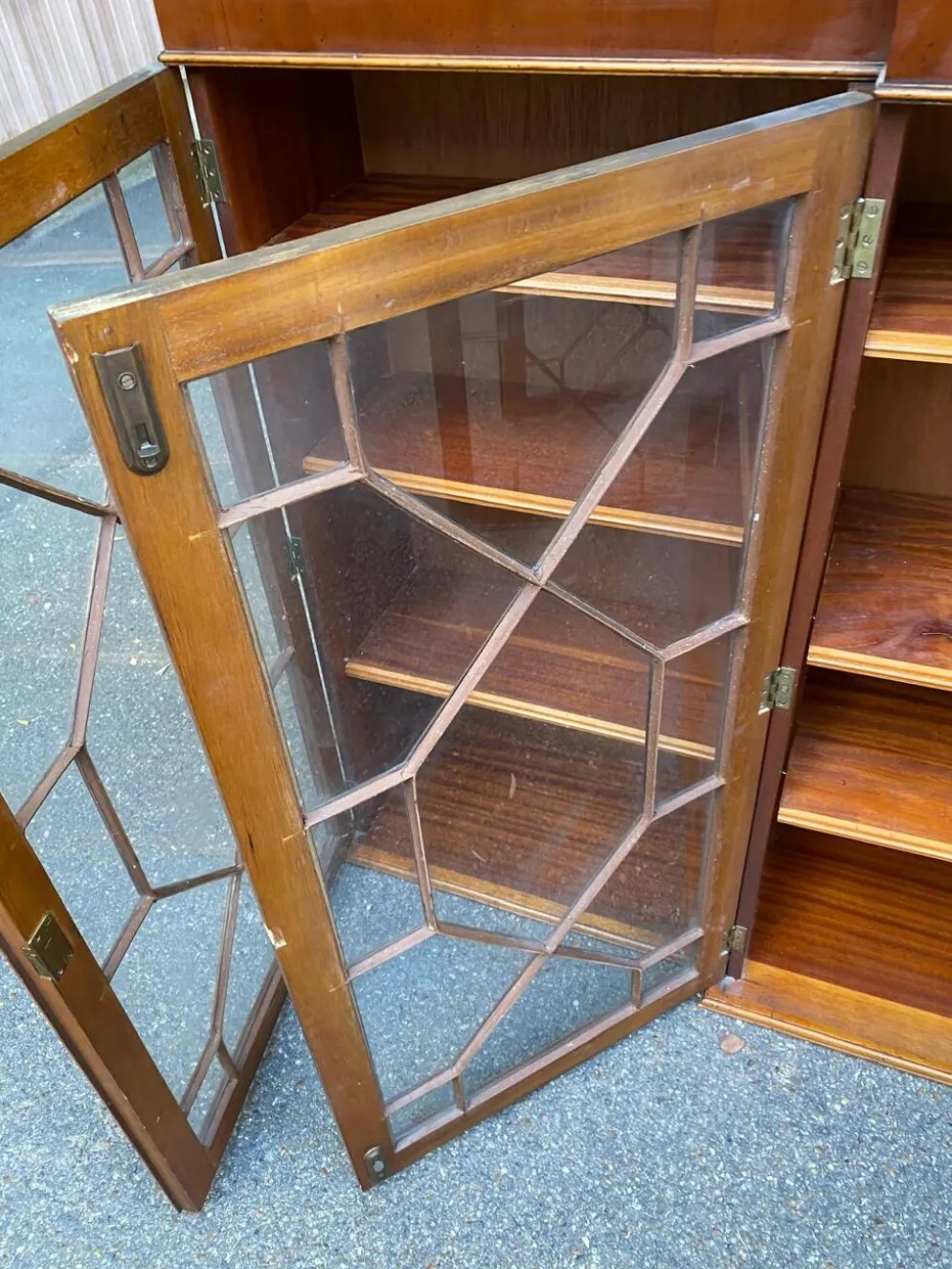 Grande Vitrine Bibliothèque de Style Anglais à Croisillons